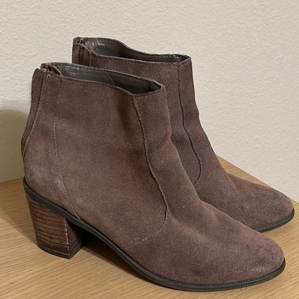 Crown Vintage Brown Suede Ankle Boots Size 7.5